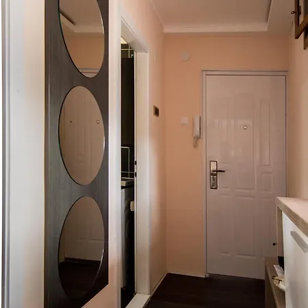 The Sunny Peach Apartmán Ni